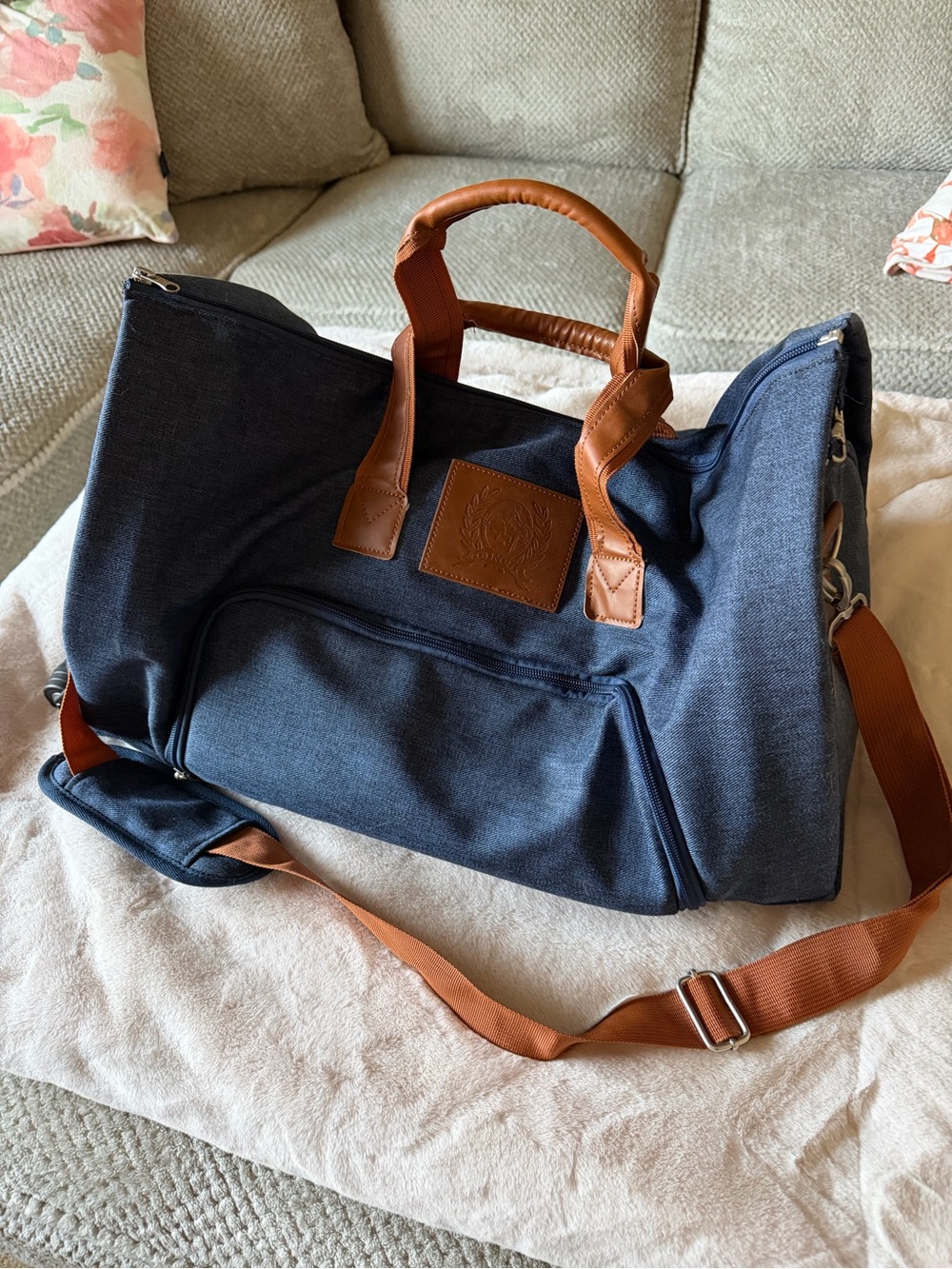 Cinch Jeans travel duffel bag